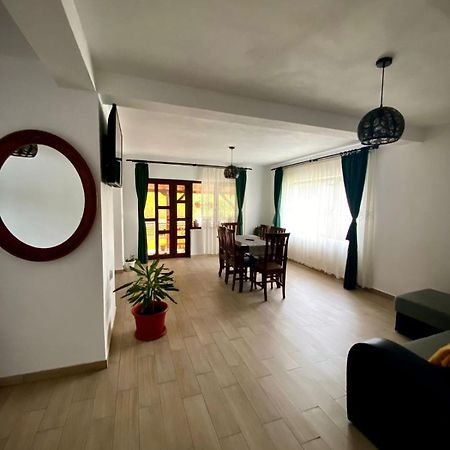 Casa Alex Hotel Curtea de Argeş Eksteriør billede