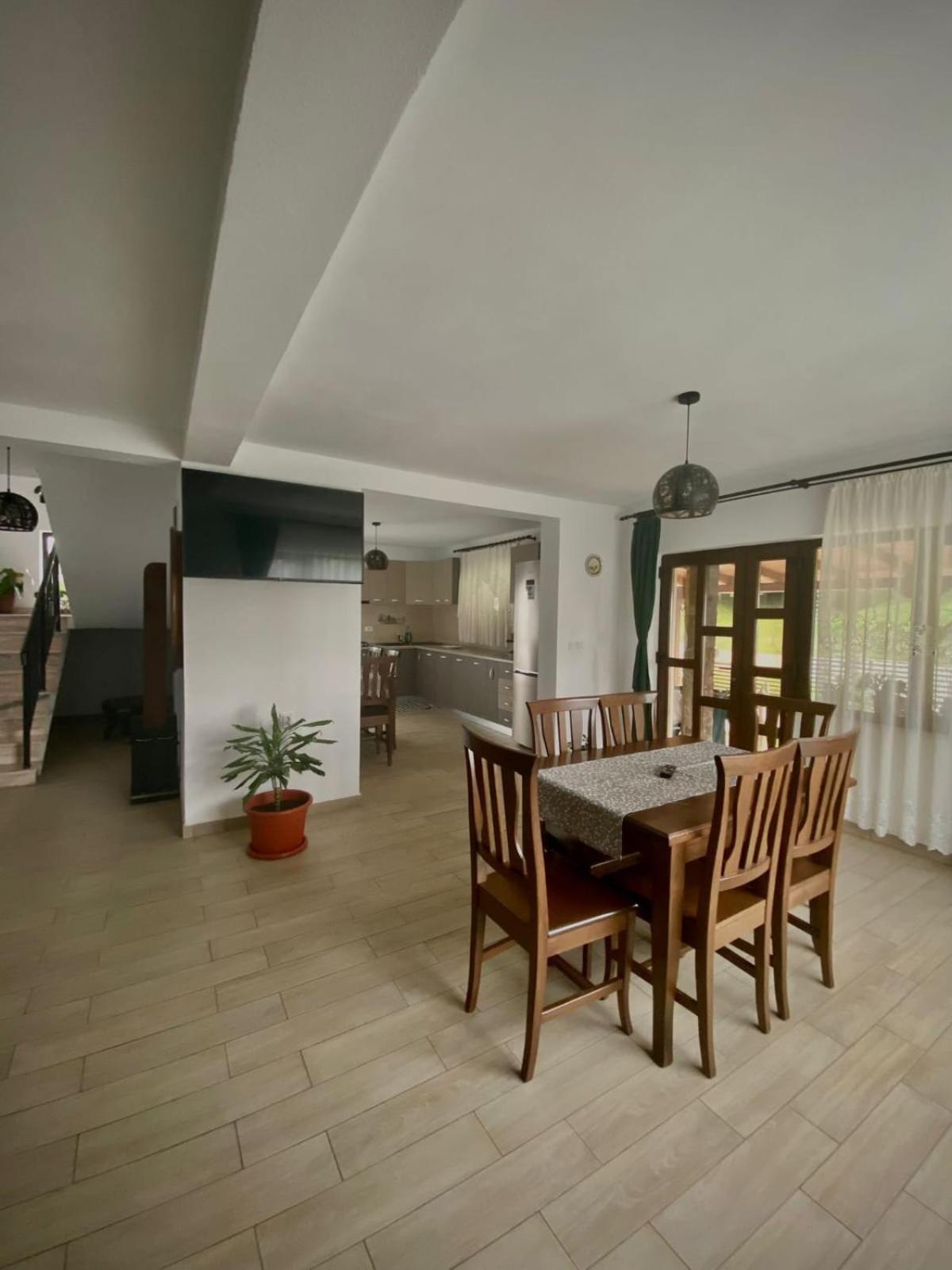Casa Alex Hotel Curtea de Argeş Eksteriør billede